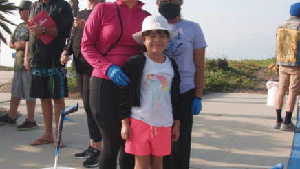 Volunteer mother and children